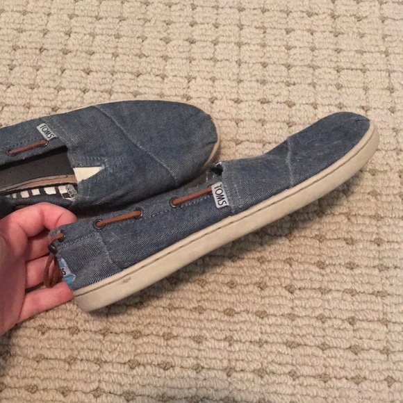 Toms - Picture 3 of 3